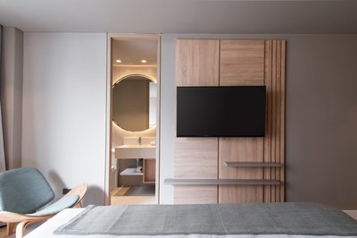 w Luxurious Loft w/ Modern Balcony in Unicentro