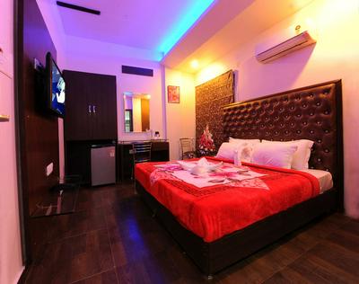 Hotel Pearl Inn & Suites