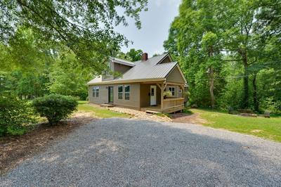 Wine Country Cottage w/ Fire Pit in Olin!