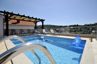 Luxury Villa Rooftop Pool !avbl in Season