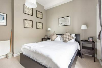 Charming 1 Bedroom Flat in Edinburgh photo 2