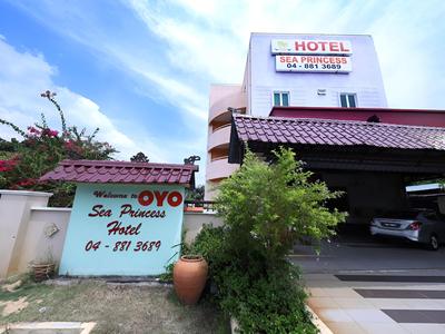 OYO 528 Andaman Sea Hotel
