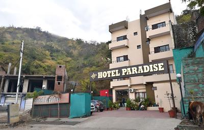 OYO 28322 Hotel Paradise
