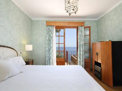 Fantastic Villa With Private Swimming Pool, Garage, Bbq, Patio, Wifi and the sea