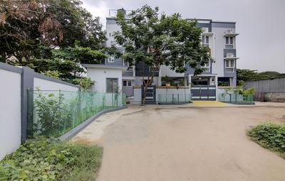 OYO 24147 Royal Stay