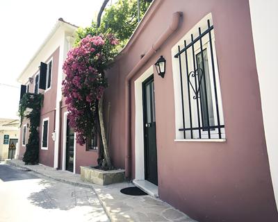 House 1910 by Zante Plaza