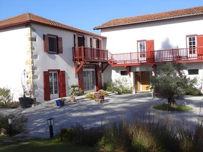 MAISON HARRIETA