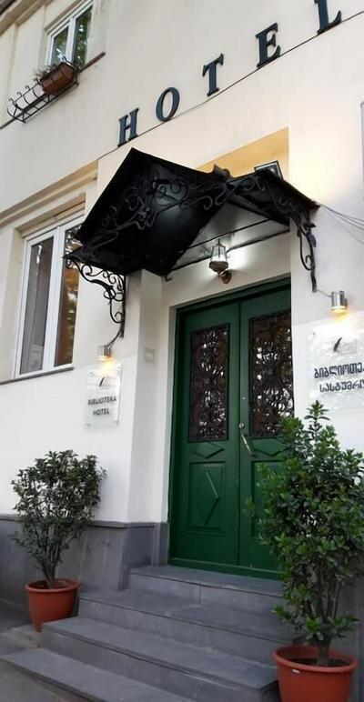 Biblioteka Hotel Rustaveli
