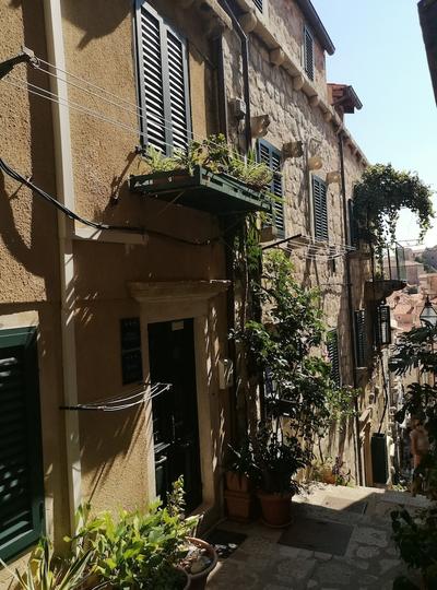 Old Town Economy Apartments