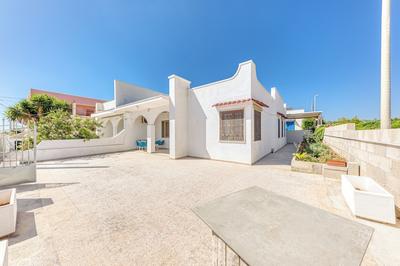Villa Nesci 100m From Sea