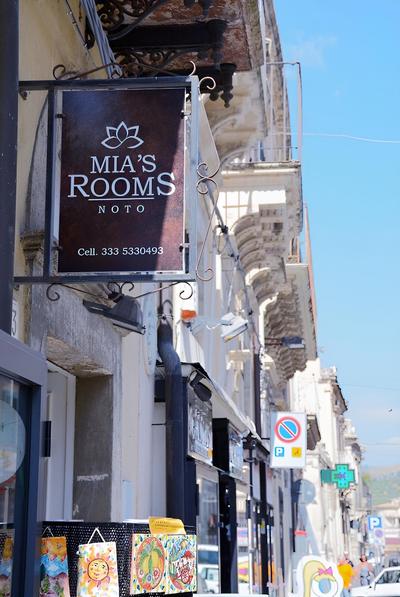 Mia's Rooms