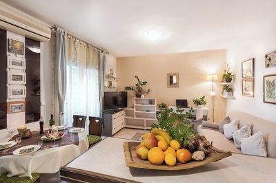 Arca, Apartment With Sea View And Free Parking