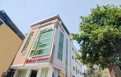 OYO 28047 Hotel Galaxy Residency