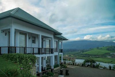 Lake View Comfort Bungalow