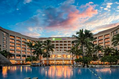 Holiday Inn Resort Sanya Bay by IHG