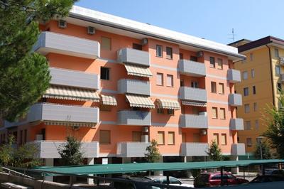 Adorable Flat With Terrace in Bibione - Beahost