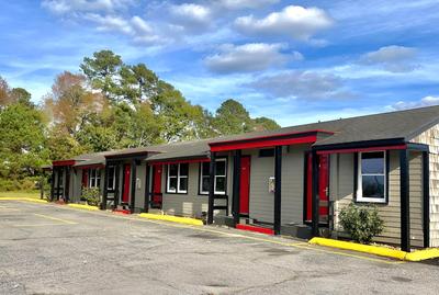 Whistling Pines - Daily & Extended Stay, Elizabeth City