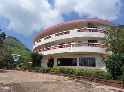 Golden Resort and Farm