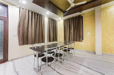 Capital O 37274 The Royal Palace