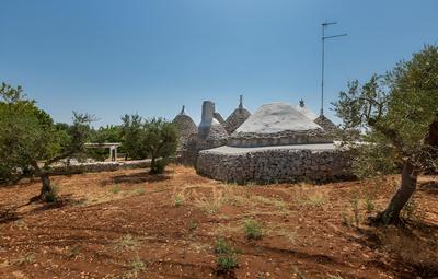2496 Trullo Chiaro di Luna by Perle di Puglia