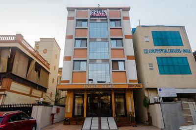 OYO 13511 Hotel Gems