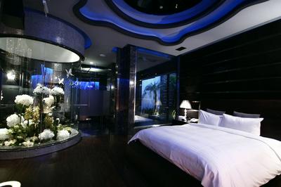 THE YORKER De'luxe Motel