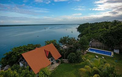 Seven Blue House Village & Lodge