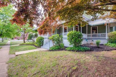 2 Mi to Dtwn: Historic Lynchburg Apartment!