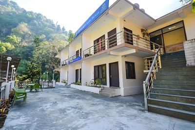 Fabhotel Kempty Lake Resort