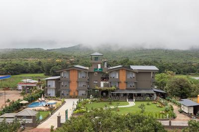 Stone Wood Hotel Amboli