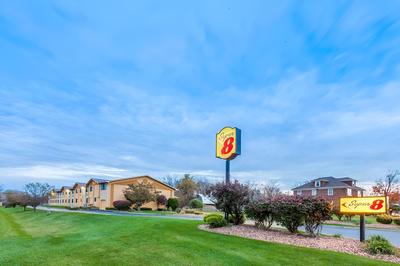 Super 8 by Wyndham Liverpool/Clay/Syracuse Area