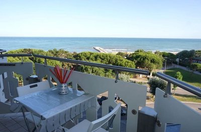 Beautiful Sea Front Apartment With Swimming Pool by Beahost Rentals