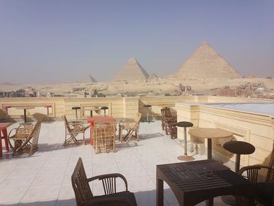 ZEINA PYRAMIDS INN