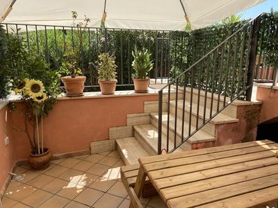 Apartment - Sleeps 2 & Swimming Pool