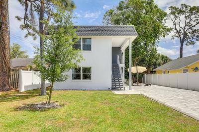 Coastal Sarasota Condo: Minutes to Beach!