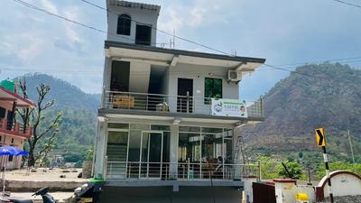 Goroomgo Kaffal Hotel and Restaurant Rudraprayag