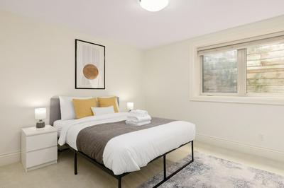 Cozy 2BR BSMT Suite Near Grouse Mt. and Edgemont.