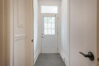 Beautiful Private Bedroom in Mile-End