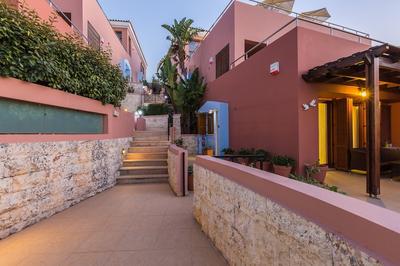 Leste Luxury Homes