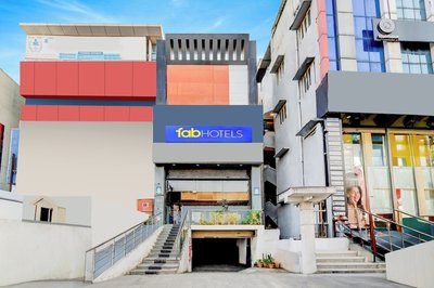 Fabhotel White Ridge Chaitanyapuri