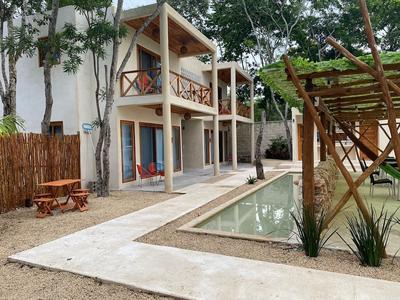 Hotel y Eco-Cabañas Azul María Bacalar