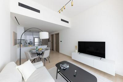 Bright 1BR in Binghatti Corner