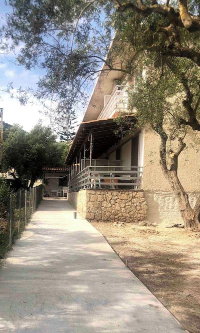 Karavaki Apartments