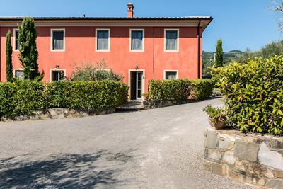 Tenuta Guinigi Antico Borgo di Matraia