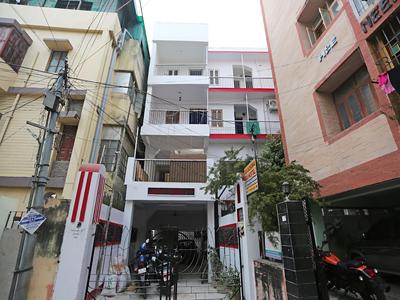 OYO 10994 Hotel Luxury INN