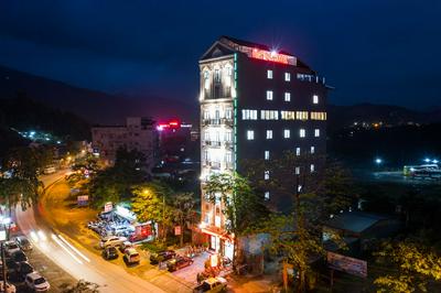 Dinh Gia Hotel