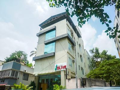 OYO Flagship 15614 Hotel Olive KEM Hospital