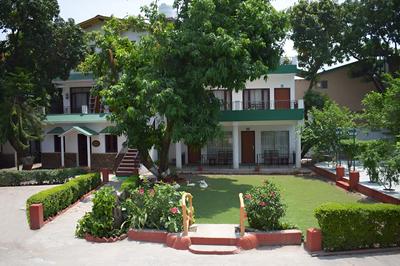 Corbett Paradiso by ILILA