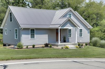 Fombell Home w/ Private Deck: 36 Mi to Pittsburgh
