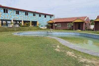 Navagiraga Resorts & Hotel